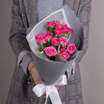 Bouquet of spray roses